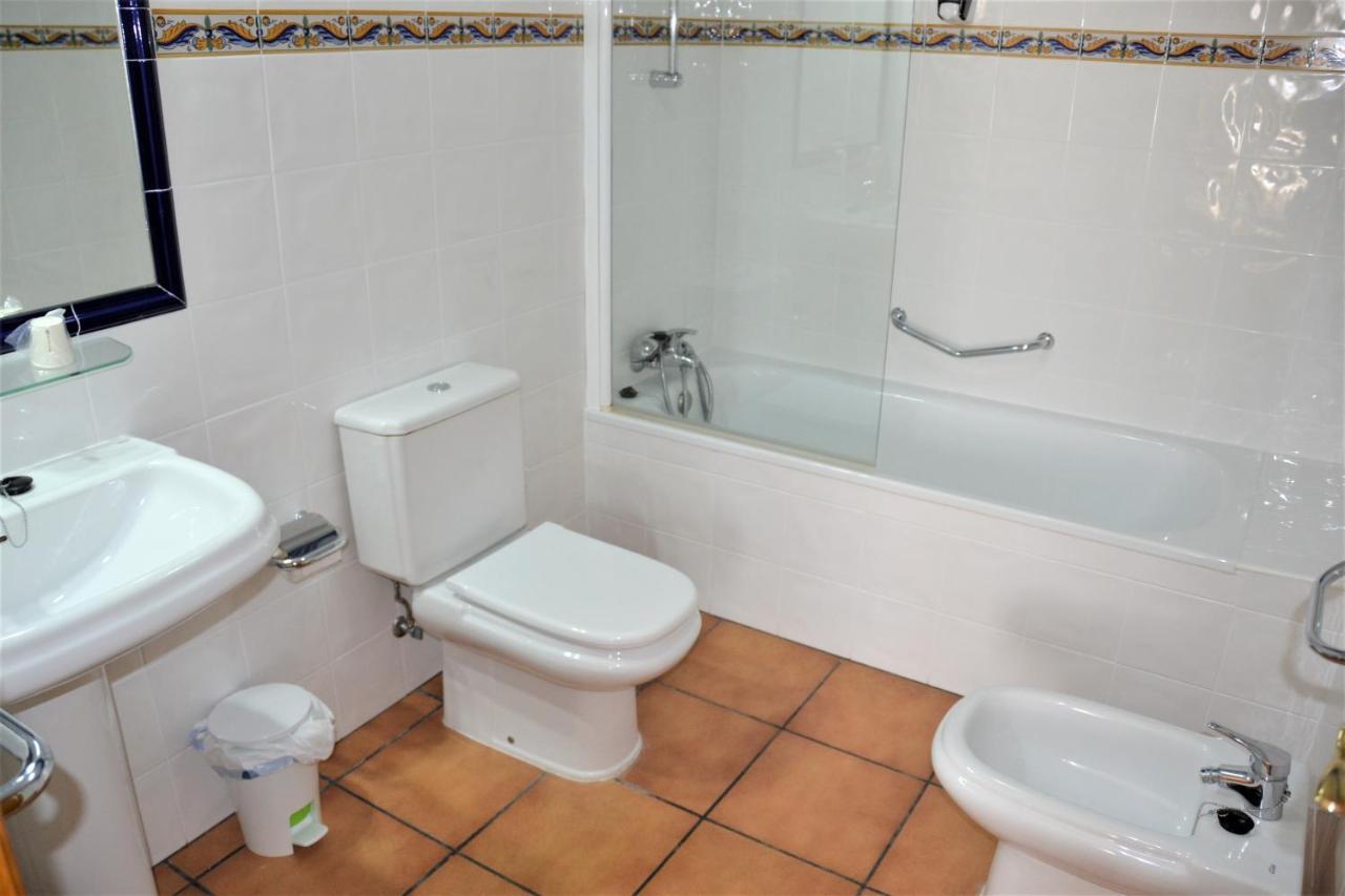 Hostal Infanta Dona Leonor Palencia Exterior foto